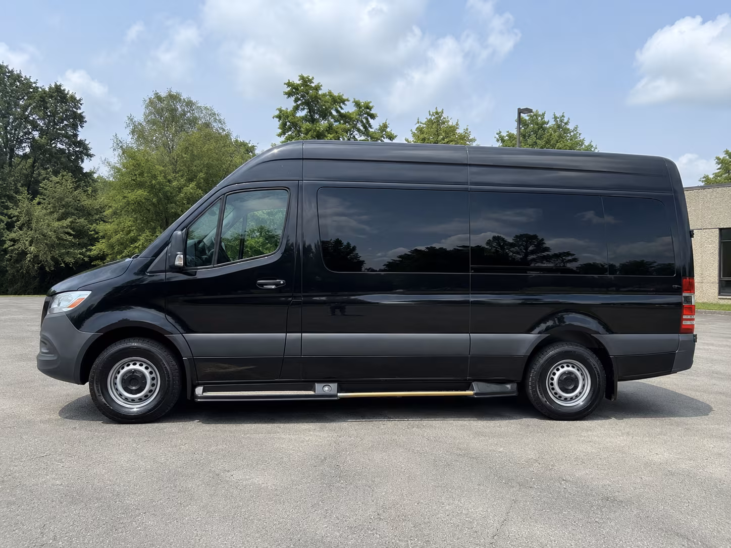 find transportation for your next airport transfer 5