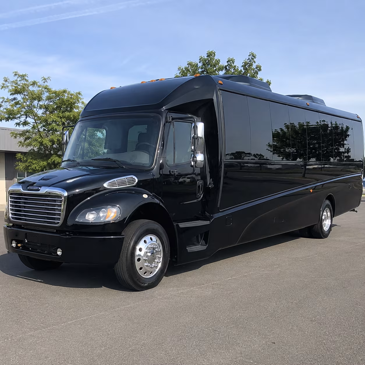 roanoke 30 passenger minibus