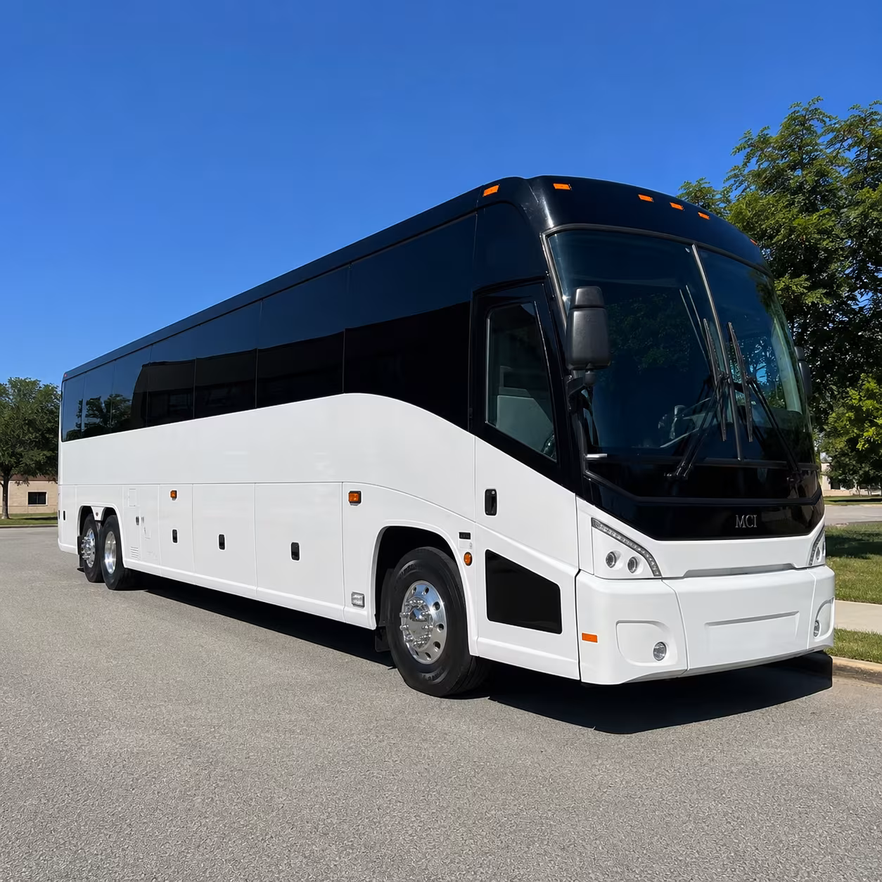 roanoke 40 passenger charter bus