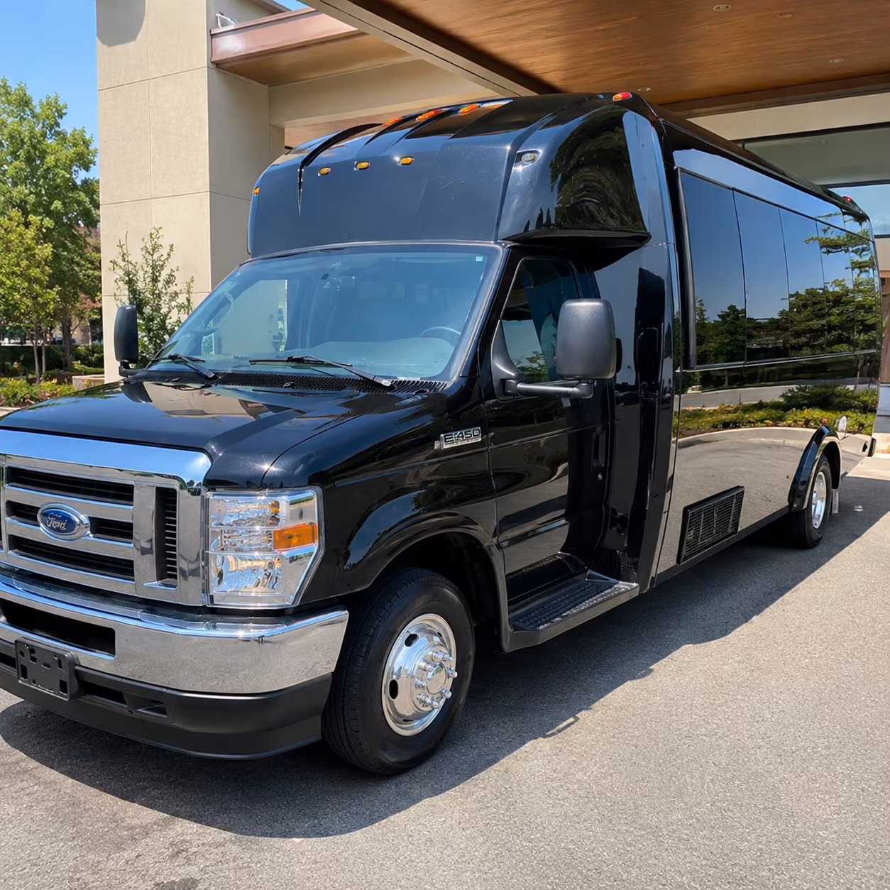 roanoke new years eve party bus rental